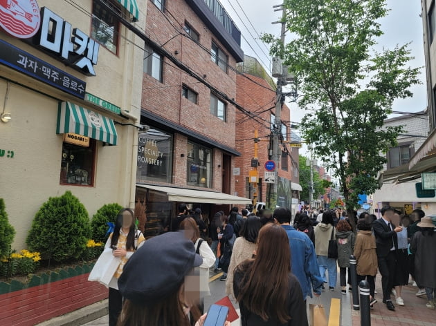 5월 7일 오후 서울숲 카페거리 모습. 사진=한경비즈니스