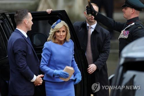 '英국왕 대관식 불참' 바이든 "양국 우정은 힘의 원천" 트윗축하