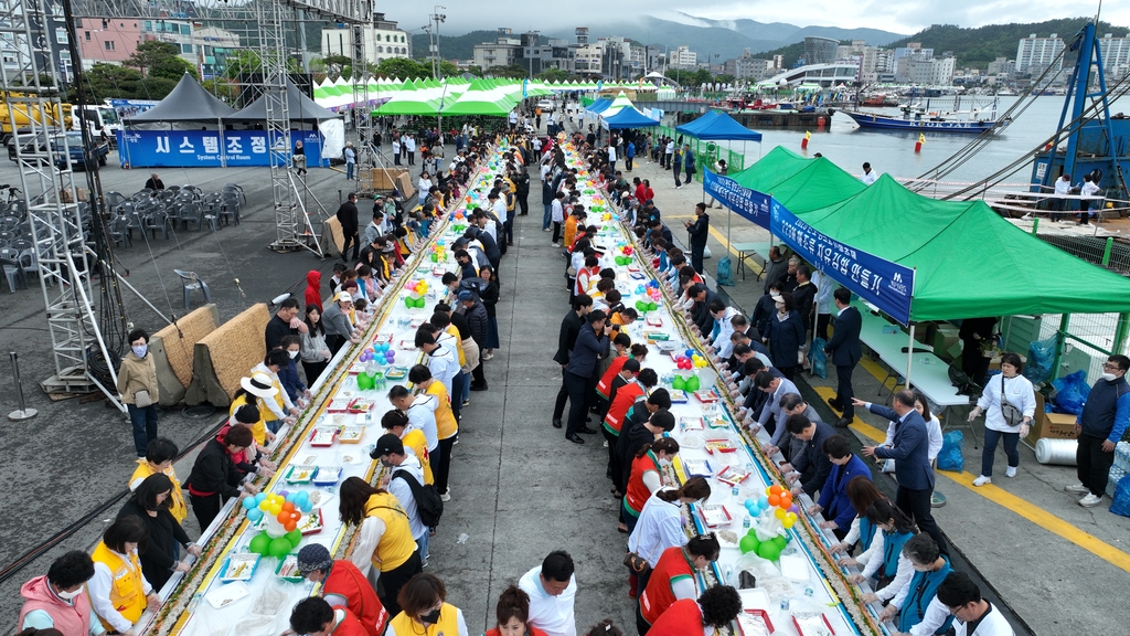 [픽! 완도] 장보고 수산물축제 '223m 해조류 김밥'