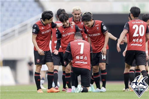 K리그2 부천, 전남에 5-2 완승…이정빈 후반 1골 2도움 '원맨쇼'(종합2보)