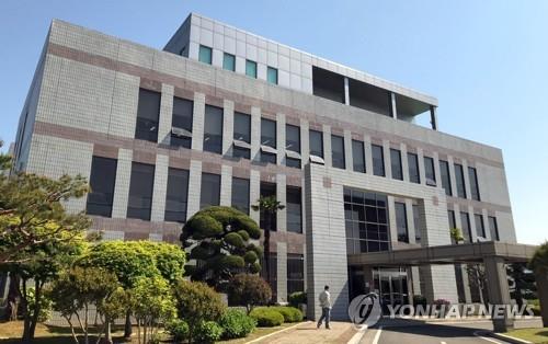 '사찰에 1천만원 기부' 박종우 거제시장 배우자 벌금 250만원