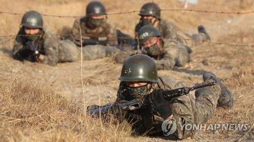 저출생의 결과…여성 징집·복무기간 확대 논의 본격화하나