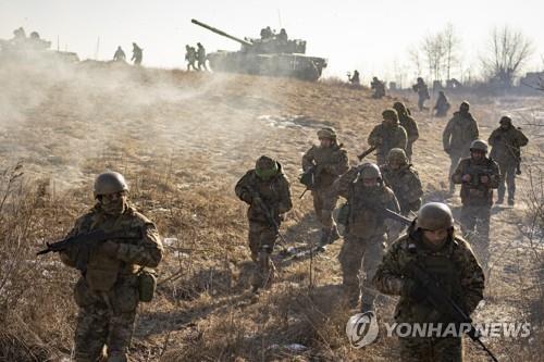 천대받던 프랑스 라팔 전투기, 우크라 전쟁에 기대주 부상