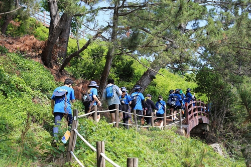 [지방소멸에 맞서다]② 느린 삶 찾아 시골로…'한국의 산티아고' 일구는 청년들