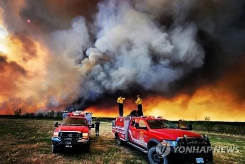 캐나다 서부, 산불 시즌 진입…대도시 일대 대기 질 '최악'