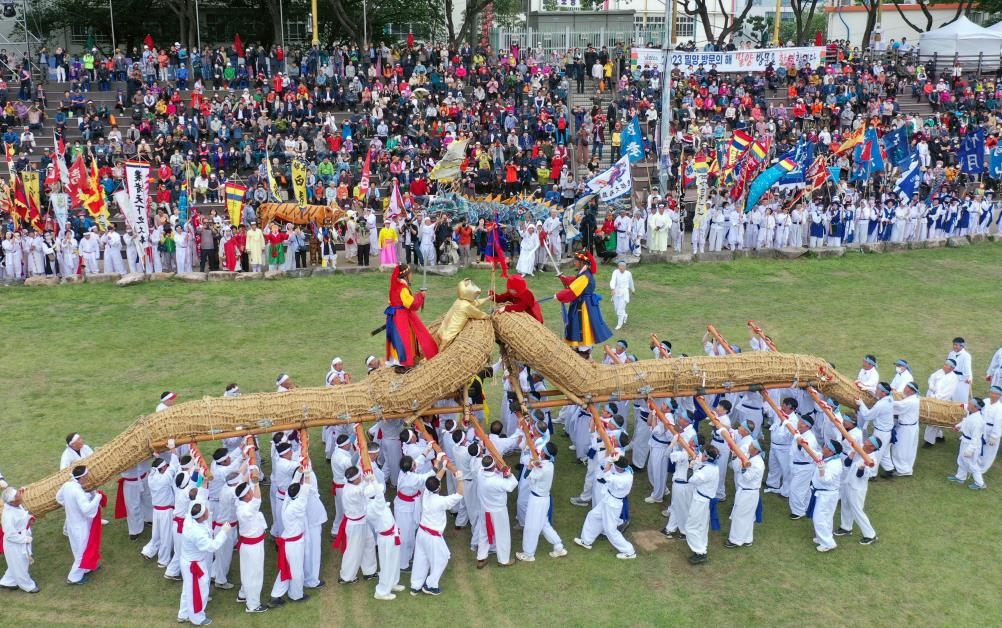 '밀양방문의 해'에 열린 밀양아리랑대축제…40만명 북적북적