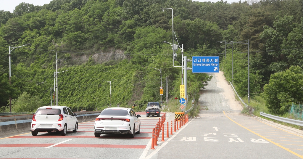 '죽음의 도로' 오명 벗을까…청주 산성도로 내년부터 구간단속