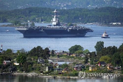 미  '슈퍼 핵항모' 노르웨이 입항…러 "해로운 무력시위" 화들짝