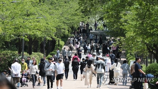 "꼭 결혼해야 가족인가요?"…'생활동반자법' 첫 발의