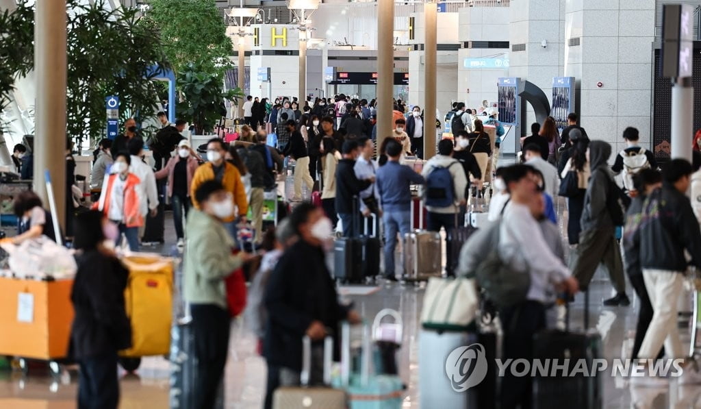 "일본 가자"…한국인 관광객 1년새 125배 폭증