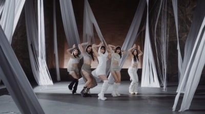 르세라핌, 신곡 퍼포먼스 MV 추가 공개…‘걸그룹 퍼포먼스 최강자’ 위엄