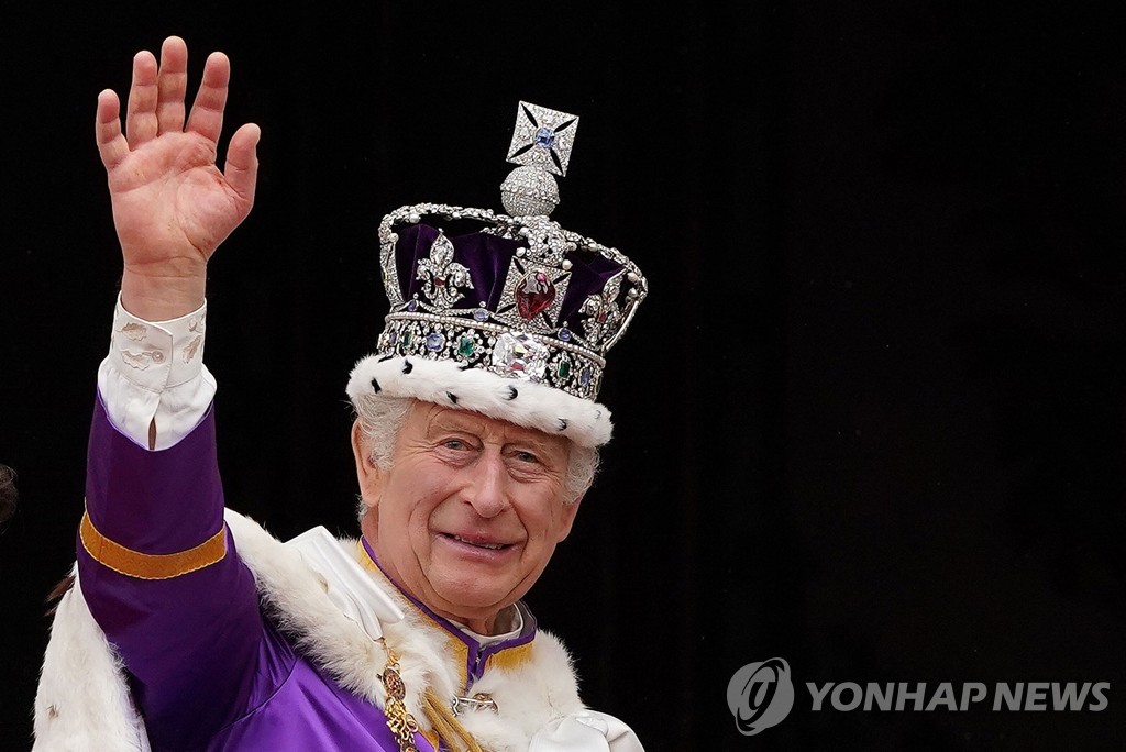 [英대관식] 인기없는 왕세자에서 왕관 주인으로…찰스3세 숙제는