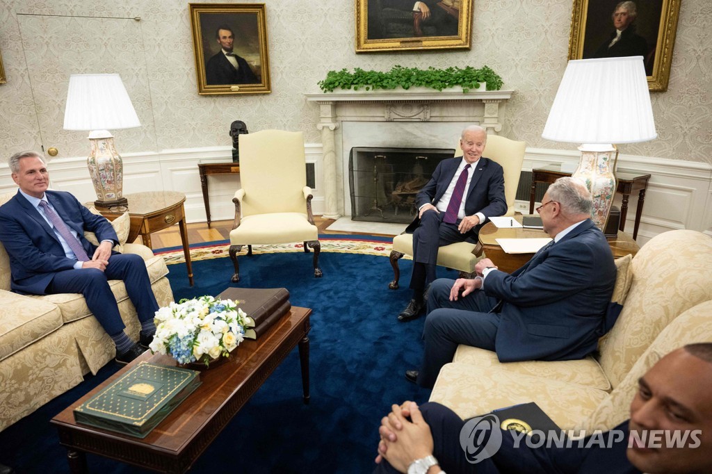 바이든·공화당, 부채한도 회동 내주로 연기…실무협의 일부진전