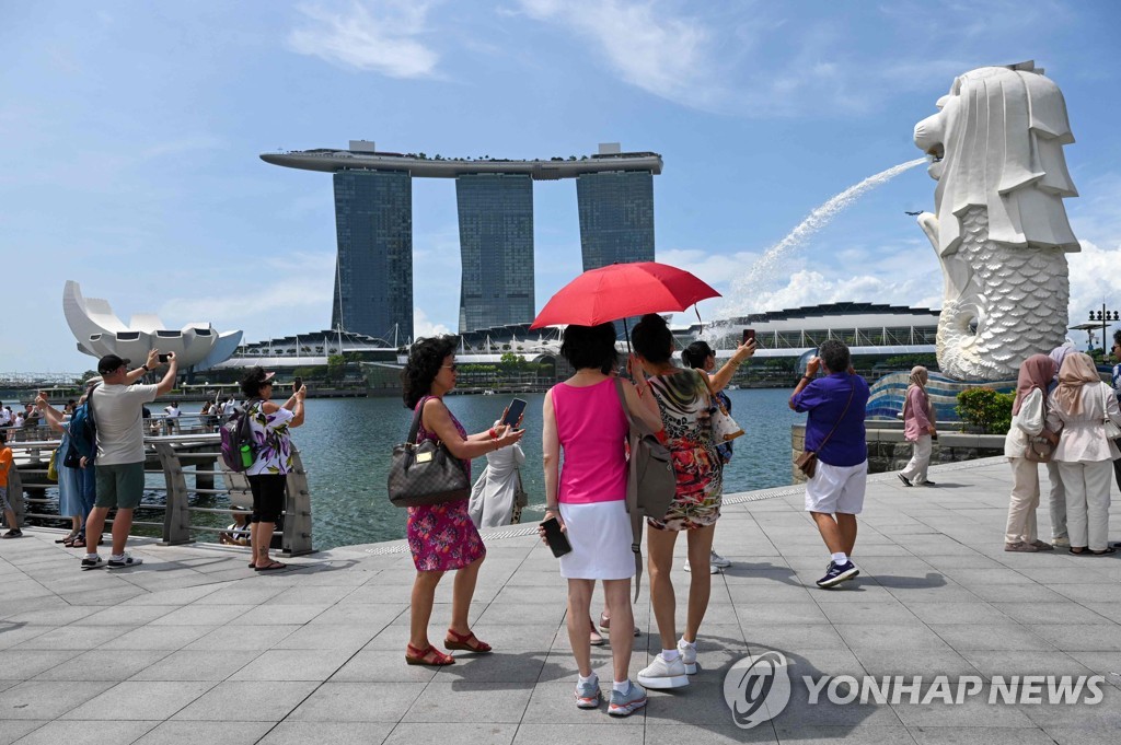 싱가포르, 40년 만에 역대 최고 기온…37도까지 올라