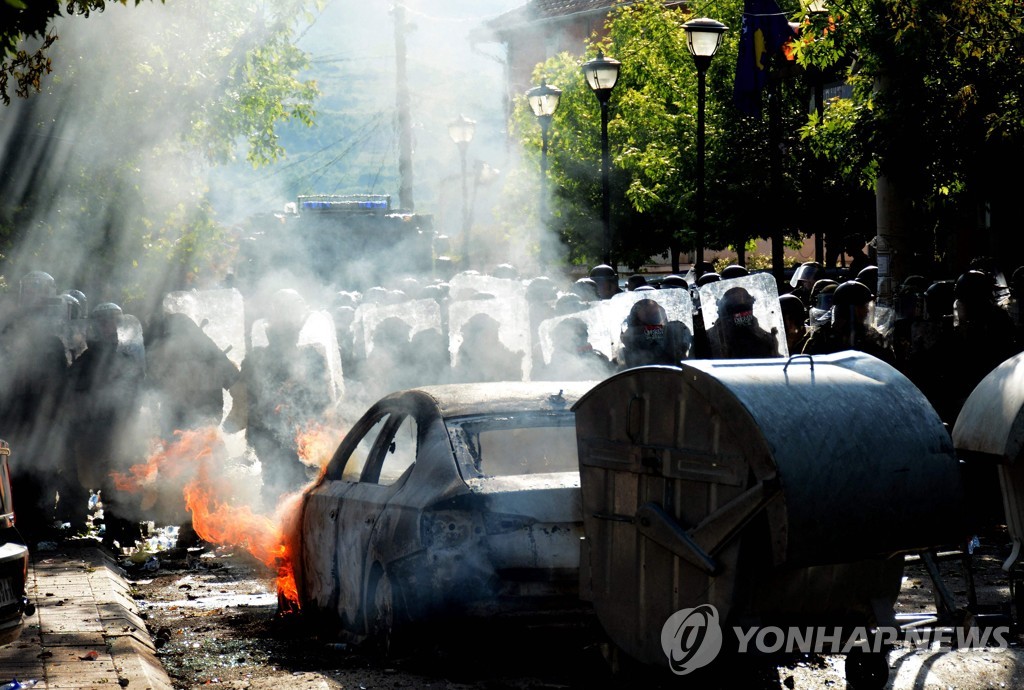 '발칸반도의 화약고' 코소보, 또다시 분쟁의 불꽃 튀나