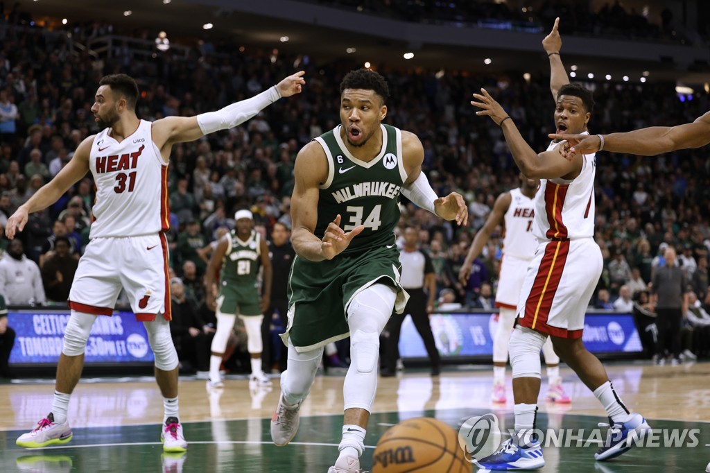 NBA 승률 1위 밀워키, 새 감독에 토론토 그리핀 코치 선임할 듯