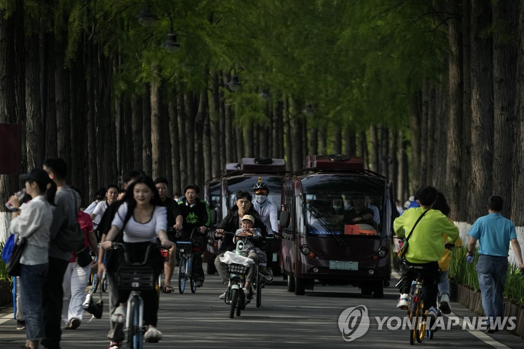 "당장 갚아" 中우한시 수입감소에 250여 부채기업 명단 발표