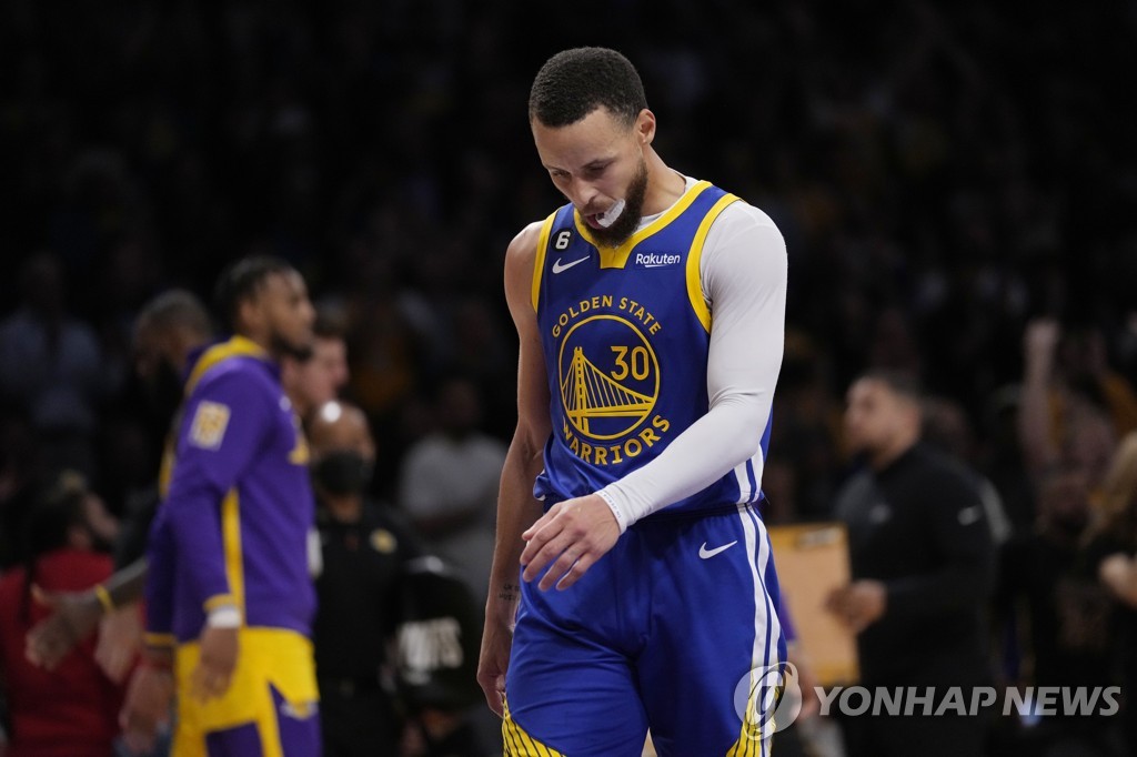 NBA 디펜딩 챔프의 '이례적 탈락'…골든스테이트 '빅3' 유지할까