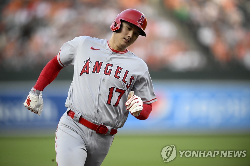 오타니, 선발 등판 경기서 5번 출루…MLB 59년 만의 진기록