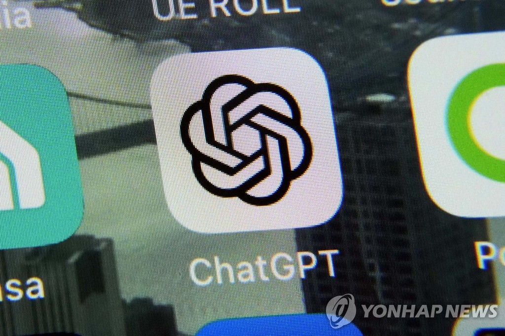 오픈AI, 한국에도 챗GPT 아이폰용 앱 출시