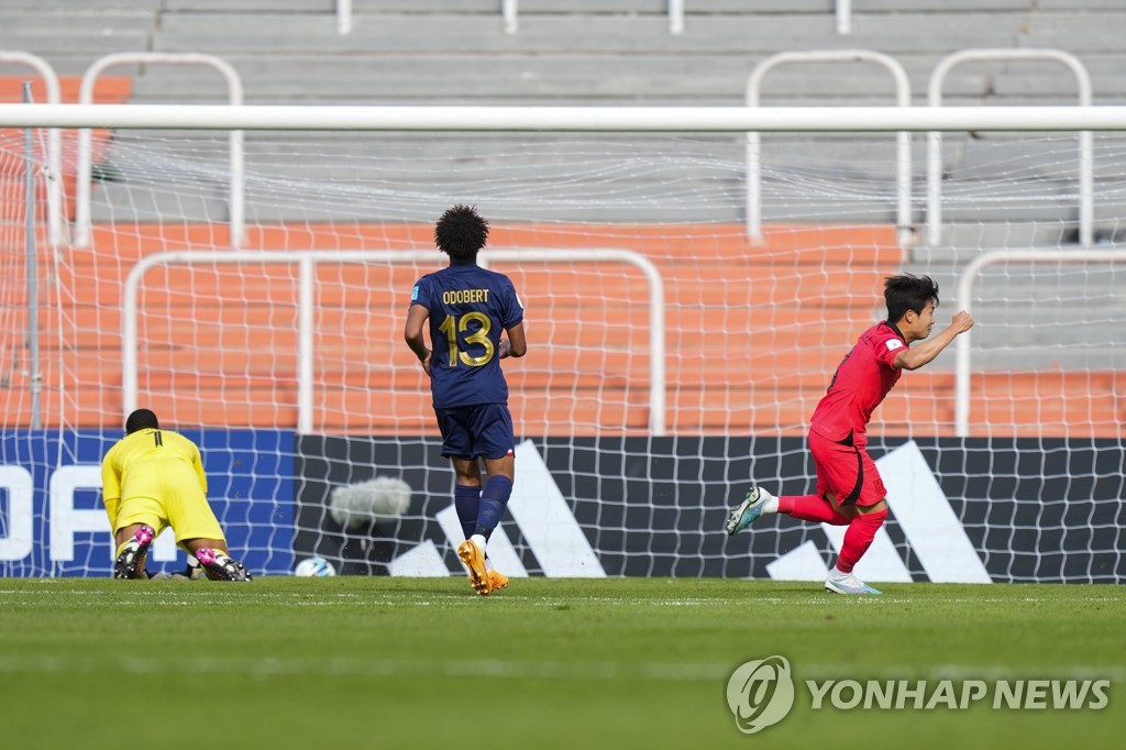 김은중호, U-20 월드컵 프랑스와 전반전 1-0…이승원 선제골