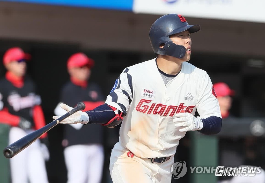 진기록 노렸던 롯데 고승민 고백 "마지막 타석 힘 들어가서…"