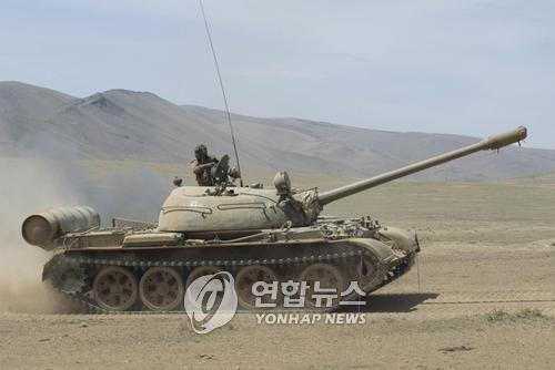 "러, '유물급' 옛 소련제 전차 T-55까지 우크라 전선 투입"