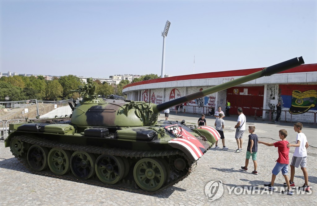 "러, '유물급' 옛 소련제 전차 T-55까지 우크라 전선 투입"