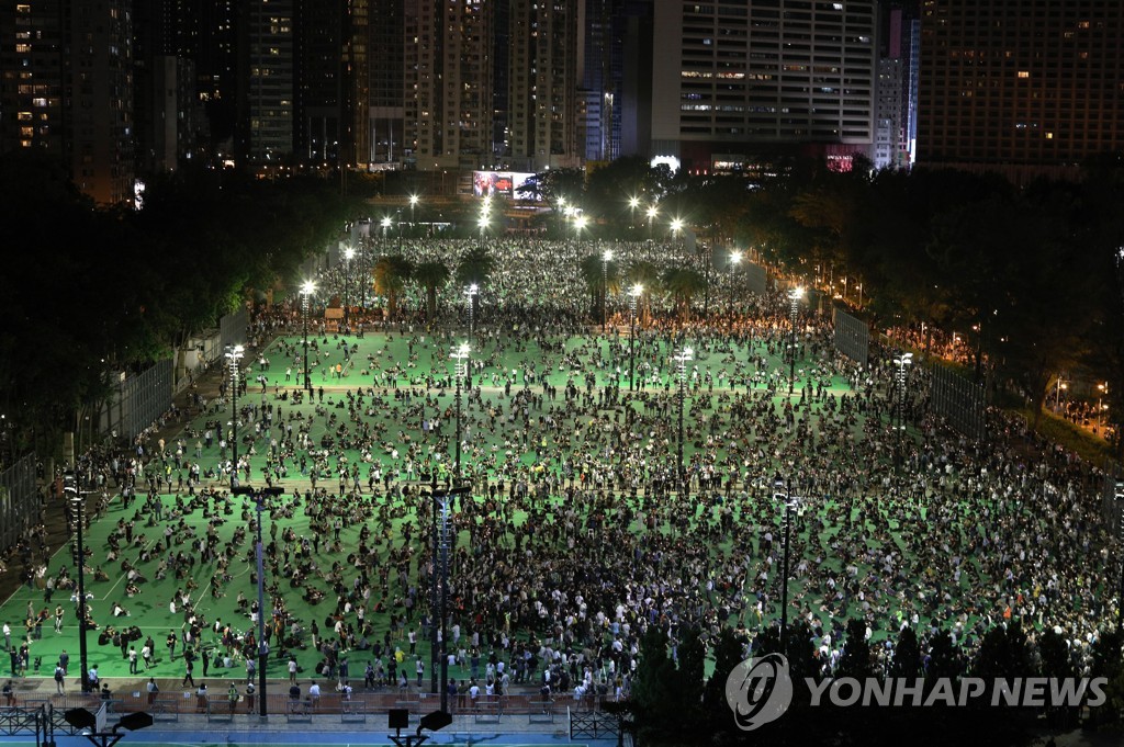 홍콩, 톈안먼 민주화시위 추모집회 4년 연속 '차단'