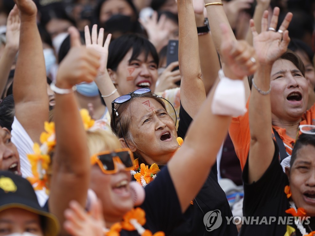 총선 열기 태국, 투표일에 주류판매 금지한다