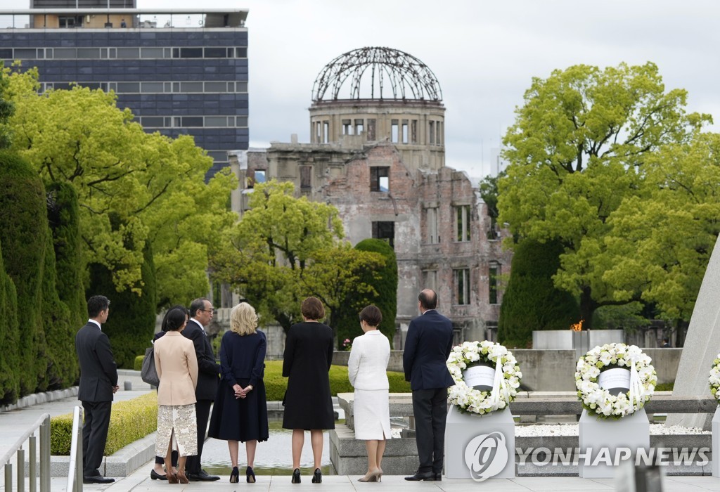 '안보불안' 日 80년 평화주의 흔들려…기시다, 레드라인 넘을듯