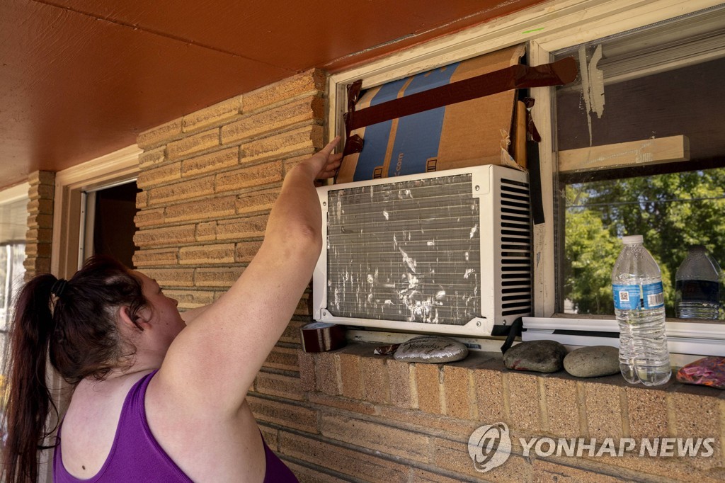 "美 폭염에 정전 겹치면…피닉스시 인구 절반 응급실 실려갈수도"