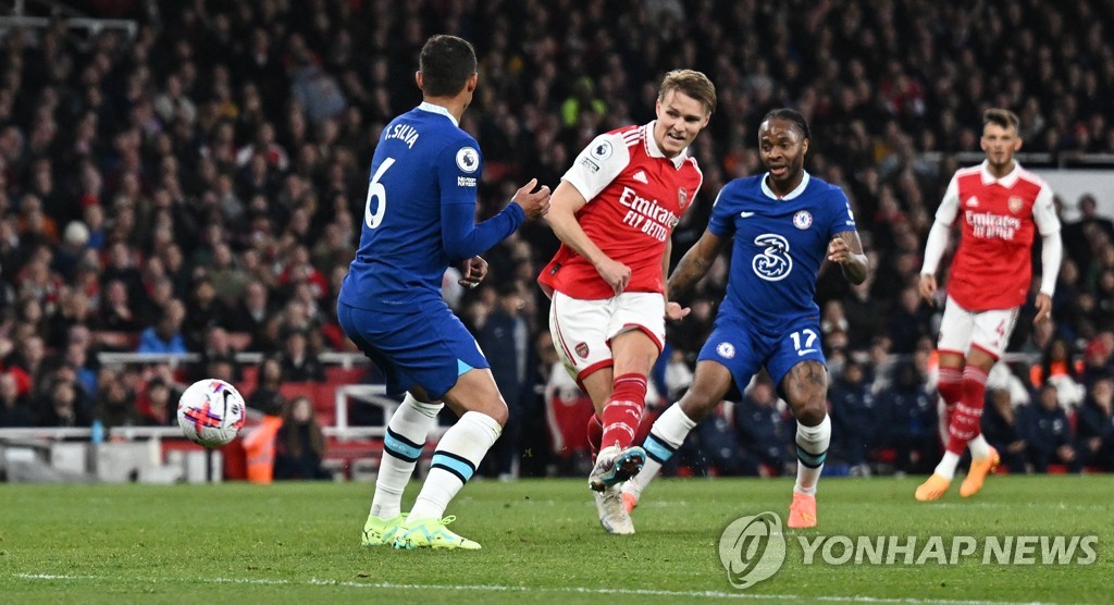 '외데고르 멀티골' 아스널, 첼시 3-1 제압…EPL 선두 복귀