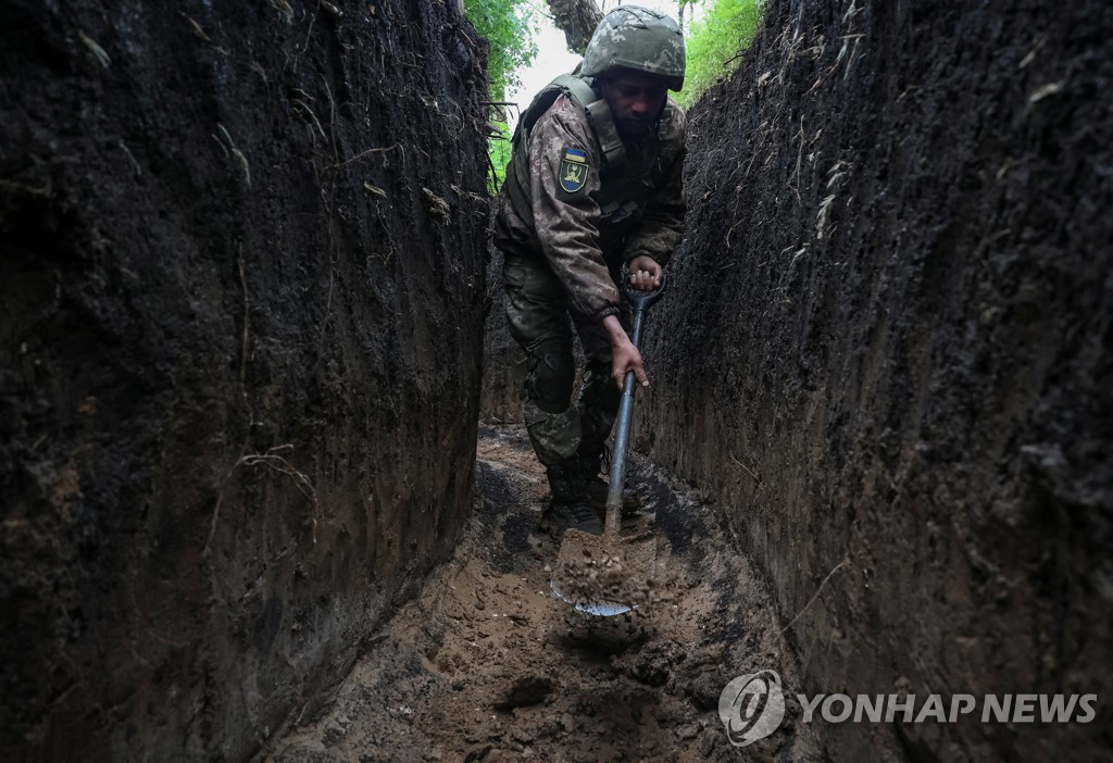 히틀러 발목도 잡은 '진흙탕 시즌' 끝…우크라 대반격 때가 왔다