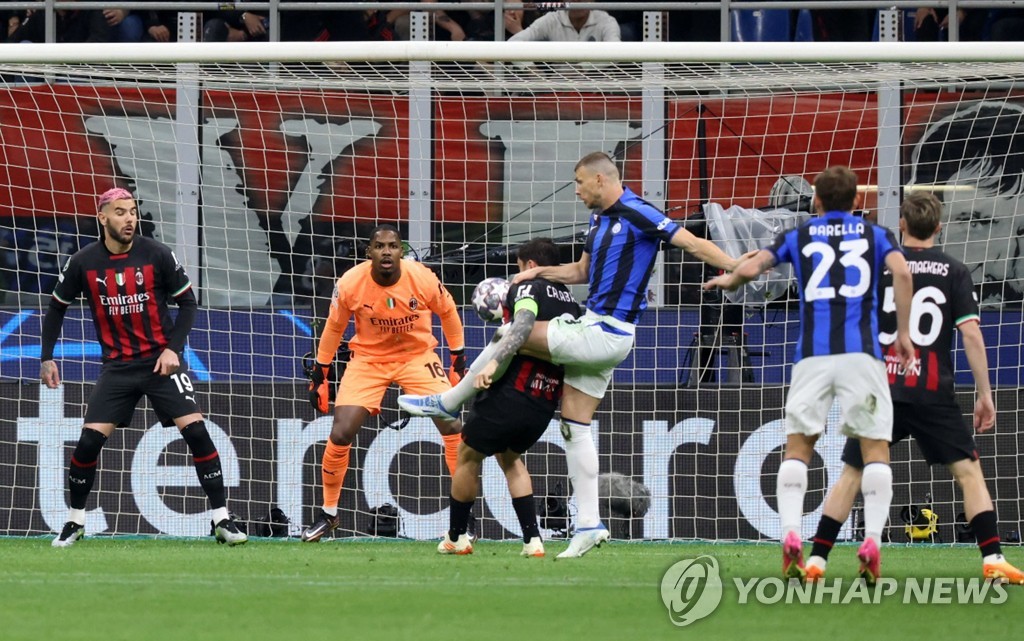 인터밀란, UCL 준결승 1차전서 AC밀란 2-0 제압…11분 만에 2골