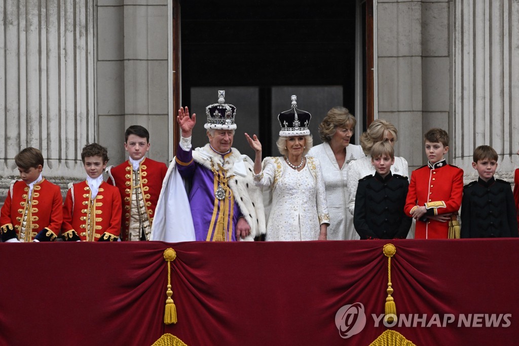 [英대관식] 인기없는 왕세자에서 왕관 주인으로…찰스3세 숙제는