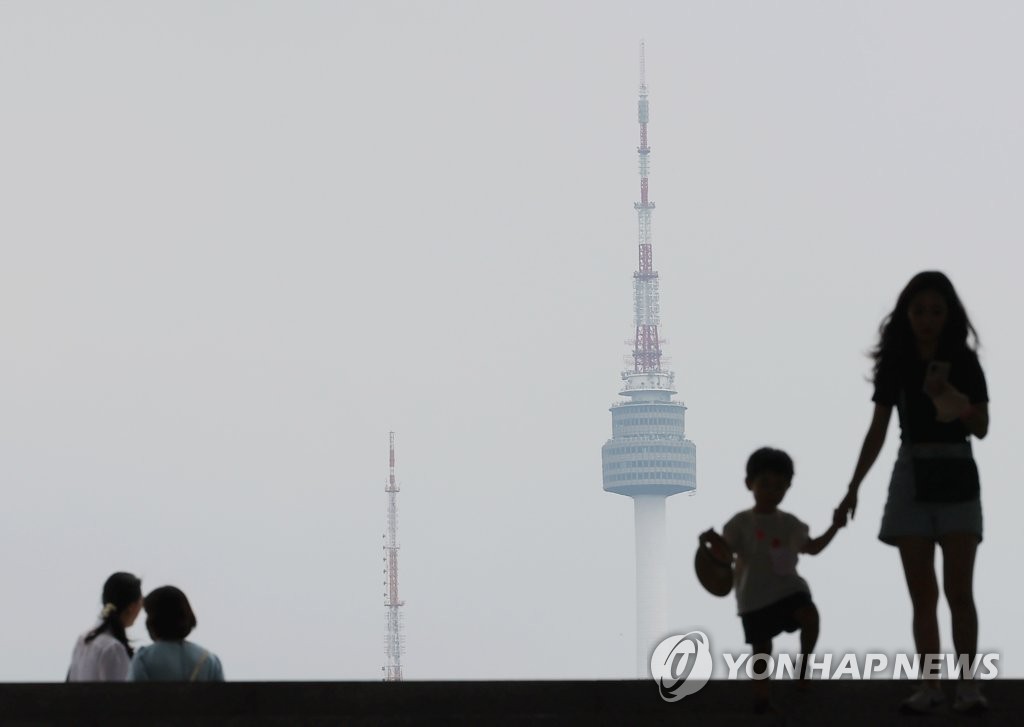 대체로 흐리다 낮부터 차차 맑아져…최고기온 20∼29도