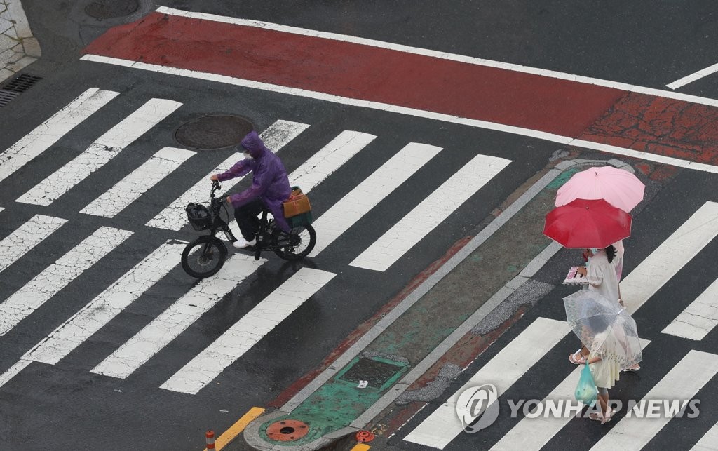 부산·울산·경남 흐리고 비…낮 최고 18∼23도