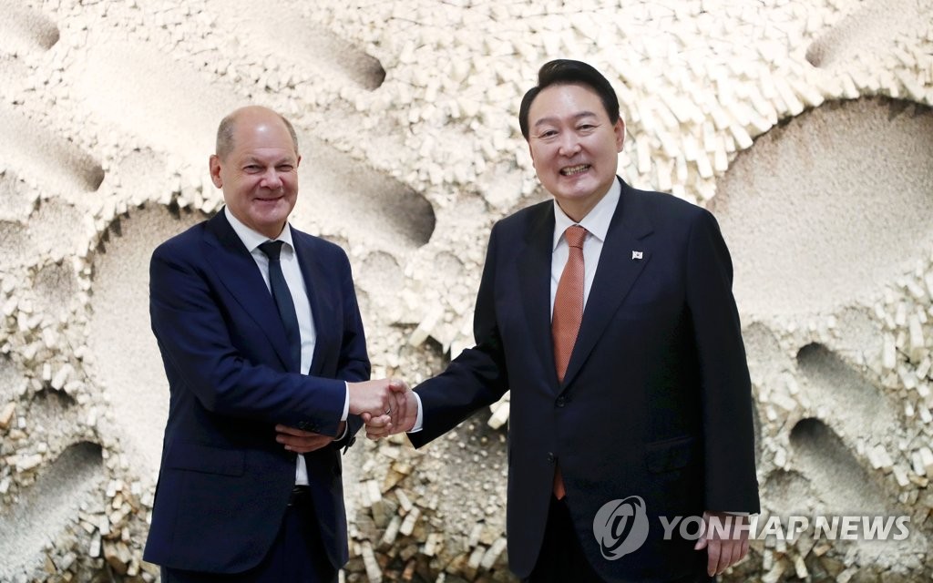 숄츠 총리 21일 방한, 尹과 정상회담…獨 "한일긴장 완화 긍정적"(종합)