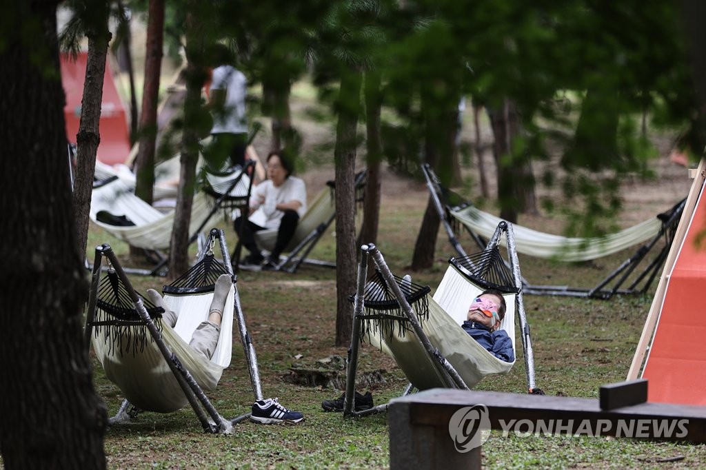 [논&설] '∼멍·∼멍·∼멍'…멍때리기 신드롬