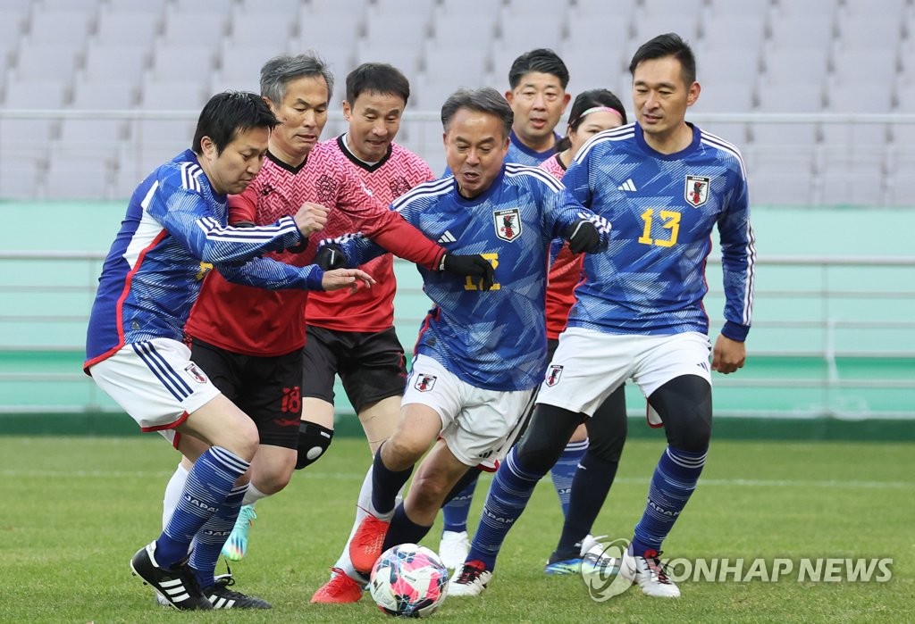 여야 의원 24명, 오늘 日 출국…국회의원 '셔틀' 축구 한일전