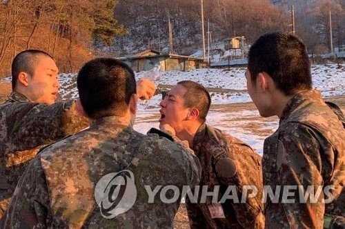 BTS 진 보려고 근무지 무단이탈한 간호장교…육군 "엄정 처리"