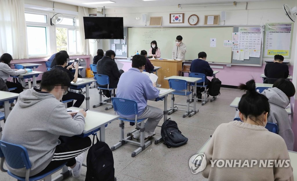 국가공무원 9급공채 필기 합격자 7천41명…평균연령 29.7세