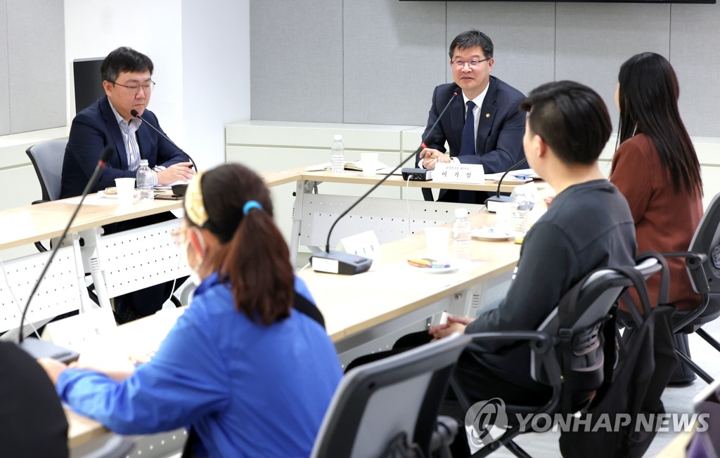 '국민 긴급돌봄' 추진…청년·중장년도 돌봄서비스 대상