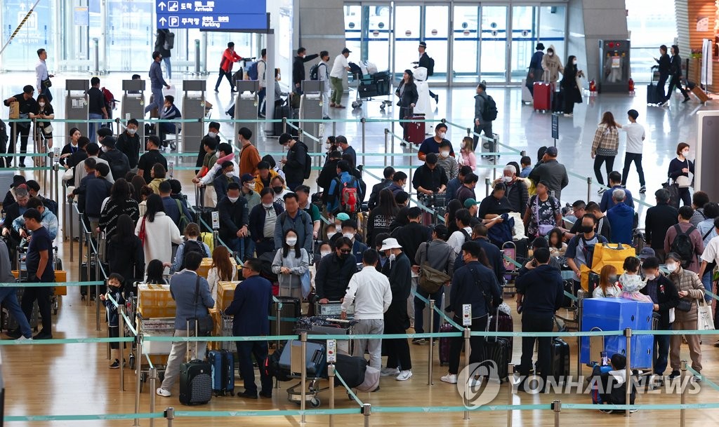 국내 주요항공사 앱 이용자, 2년새 55%↑…대한항공 2배 늘어