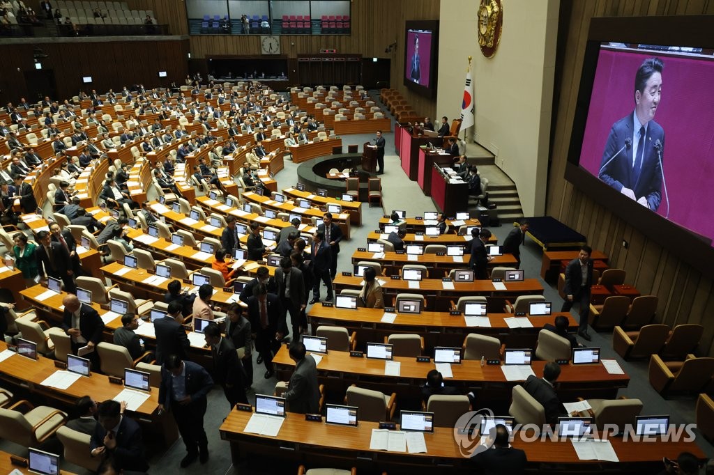 尹정부 출범 1년…'국정과제 법안' 35% 국회 통과