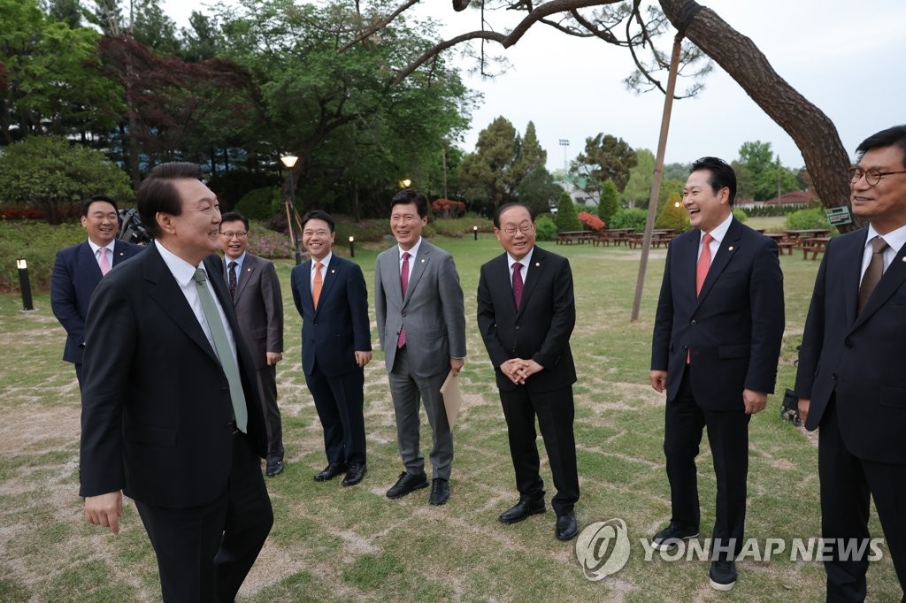 尹 "자유와 창의 없이는 1등 안 된다…한미일 관계 선순환"(종합)