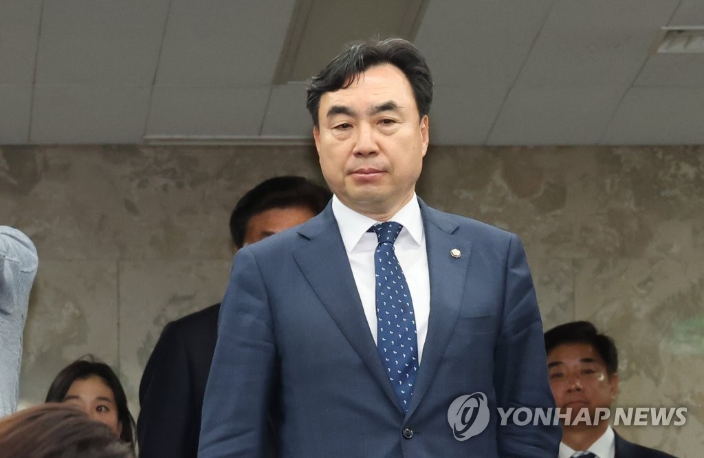 윤관석, 진술서 내고 묵비권 행사…주중 구속영장 유력