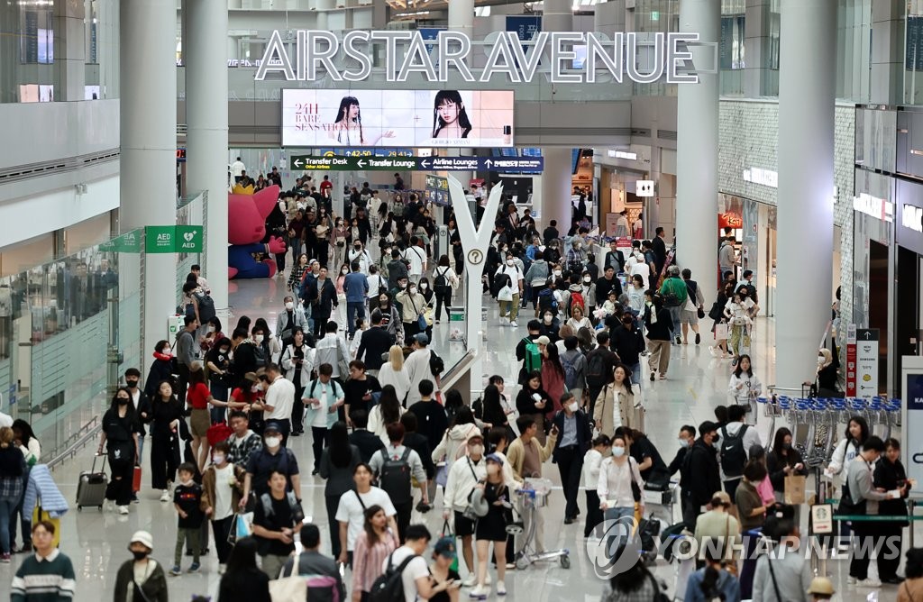 '팬데믹 끝나니 급증'…1분기 여행수지 적자, 3년반 만에 최대