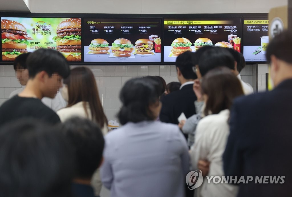 가정의달 부담되는 외식물가…2년5개월간 쉼없이 올랐다